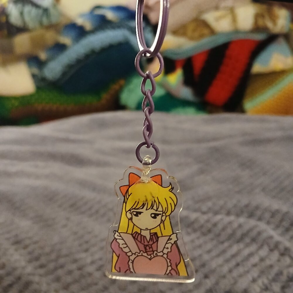 NWOT SailorMoon Sailor Venus Kawaii Anime Cartoon Character Acrylic Keychain #27 - Picture 2 of 5